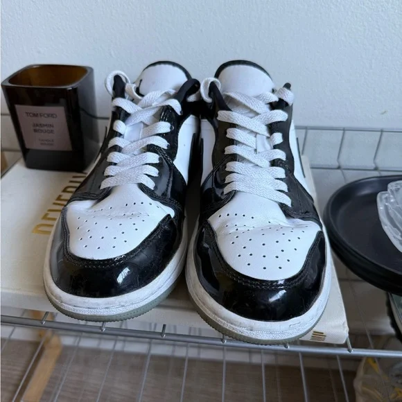 Air Jordan 1 Low SE 'Concord' Sneakers - Picture 3 of 6